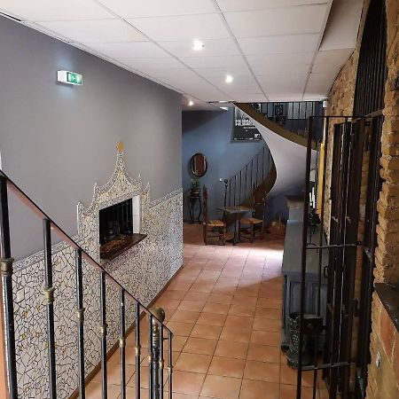 El Castell Embruixat Hotel Saint-Hippolyte  Exterior photo