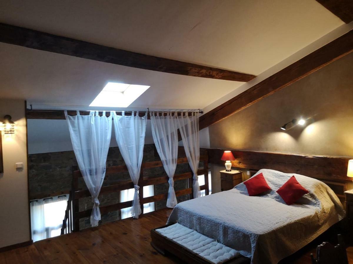 El Castell Embruixat Hotel Saint-Hippolyte  Exterior photo